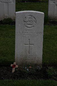 Hyde Park Corner (Royal Berks) Cemetery - Poulton Palmer, Ronald William